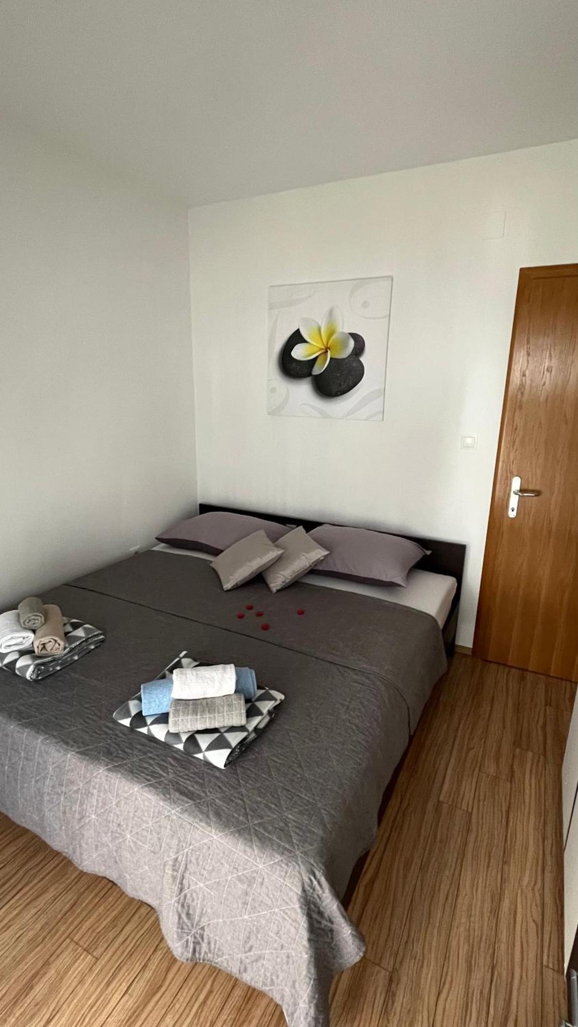 Casa Del Mare Lägenhet Komarna Exteriör bild